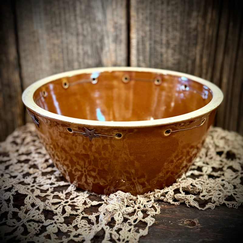 Ceramic Bowl w/ Rusty Star Wire