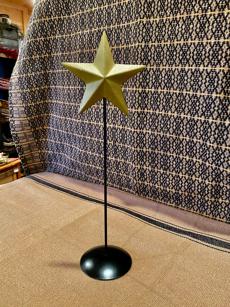 Standing Tin Star - Sage Green - 12"