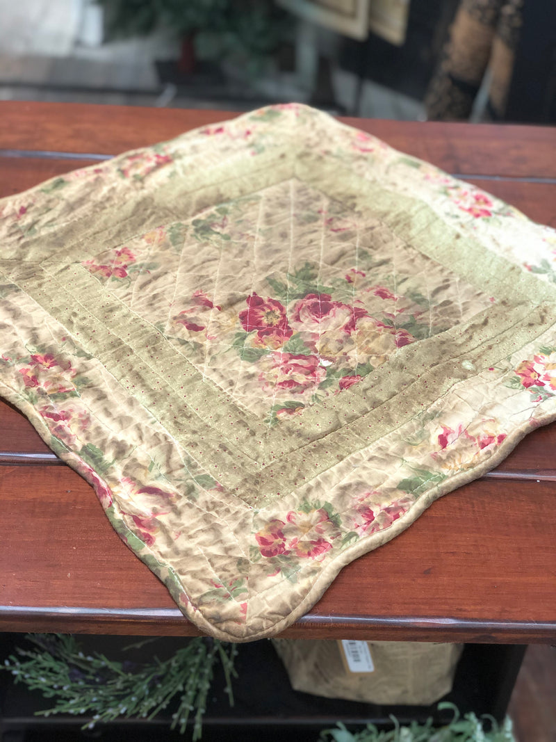 Table Square - Grungy Floral