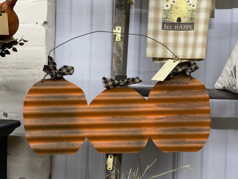 Triple Hanging Corrugated Pumpkins