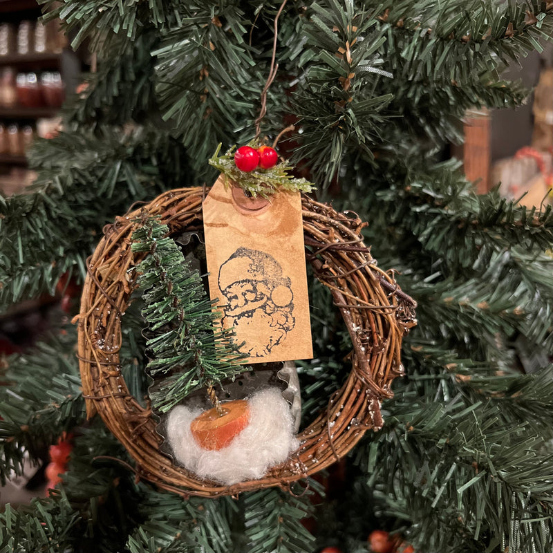 Grapevine Ornament w/ Tree & Santa Tag