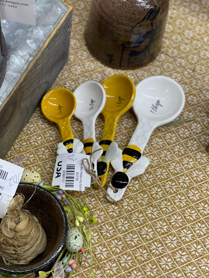 Honey Bee Measuring Spoon Set